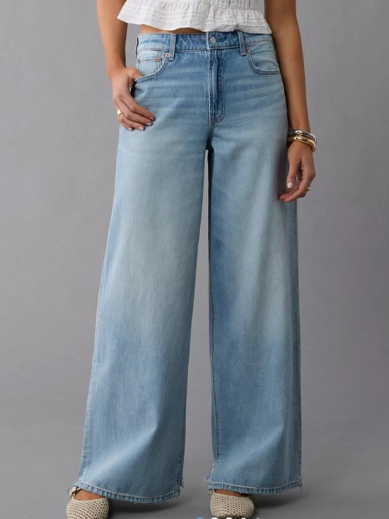 American Eagle Outfitters Denim - American Eagle Super High Rise Ultra Wide Leg Strigid Jeans 12